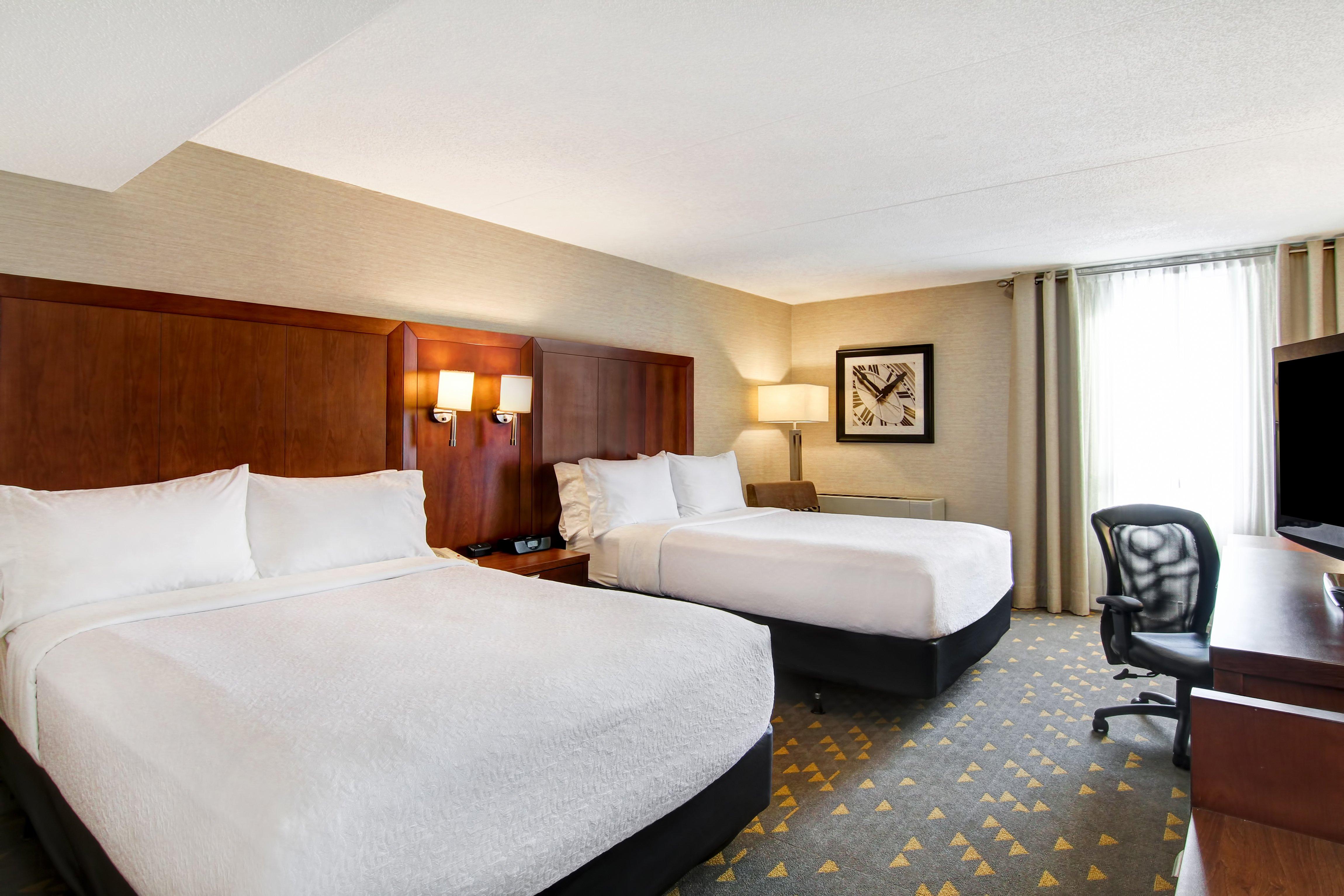 Holiday Inn Oakville Centre By Ihg Exterior photo