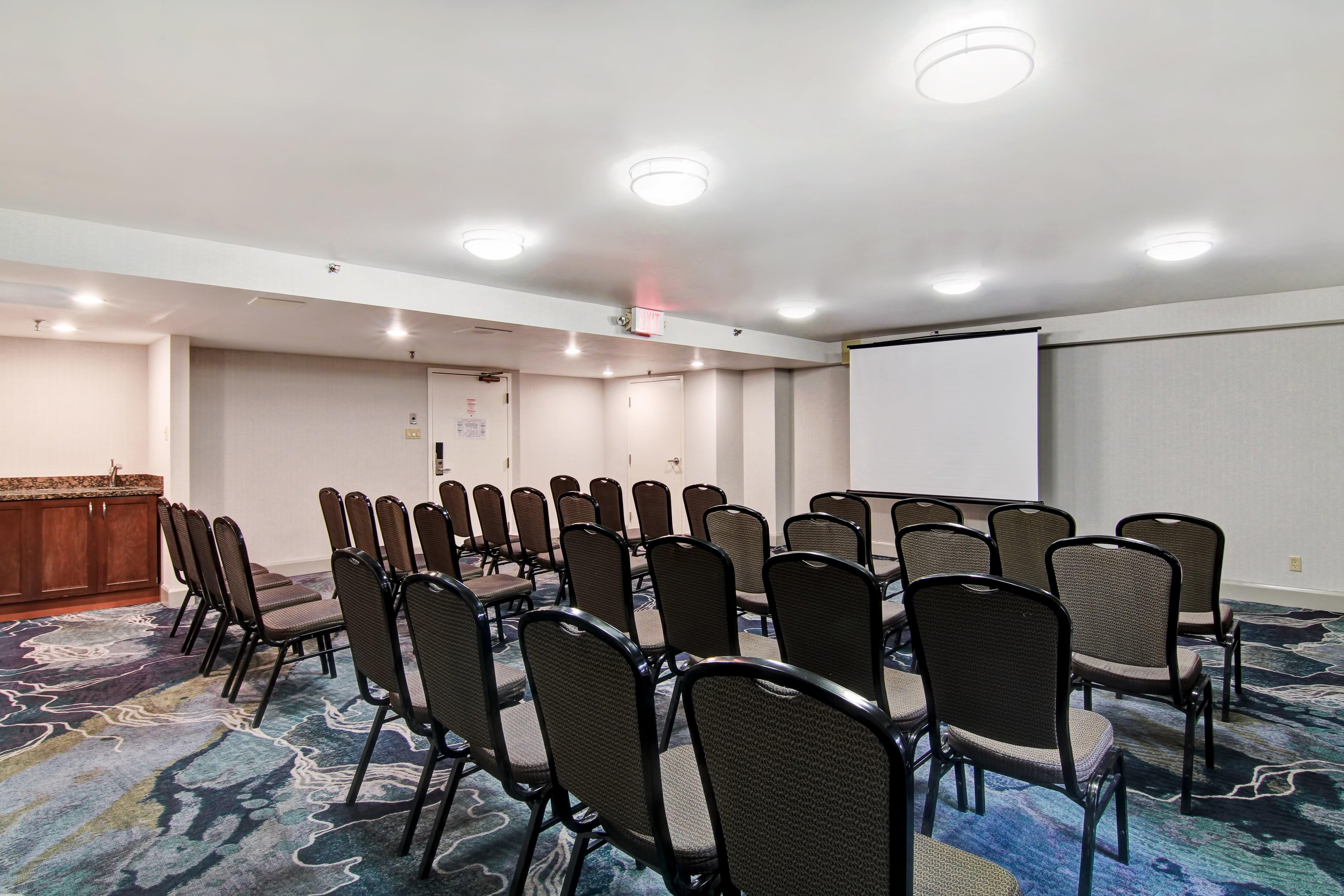 Holiday Inn Oakville Centre By Ihg Exterior photo